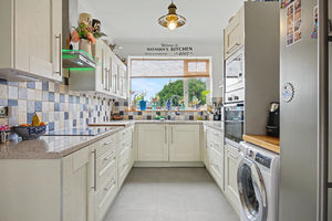 Kitchen- click for photo gallery